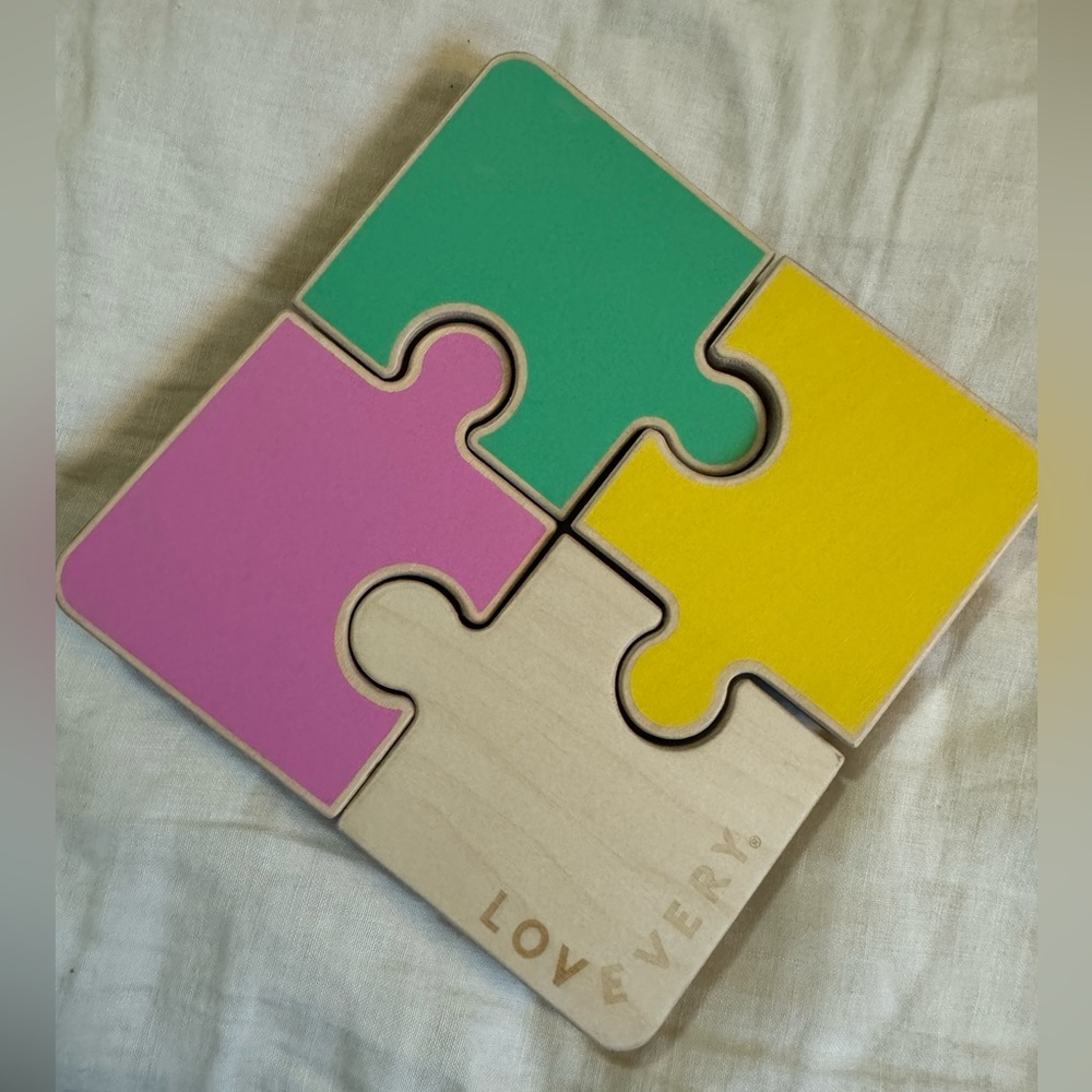 Lovevery chunky wooden jigsaw puzzle